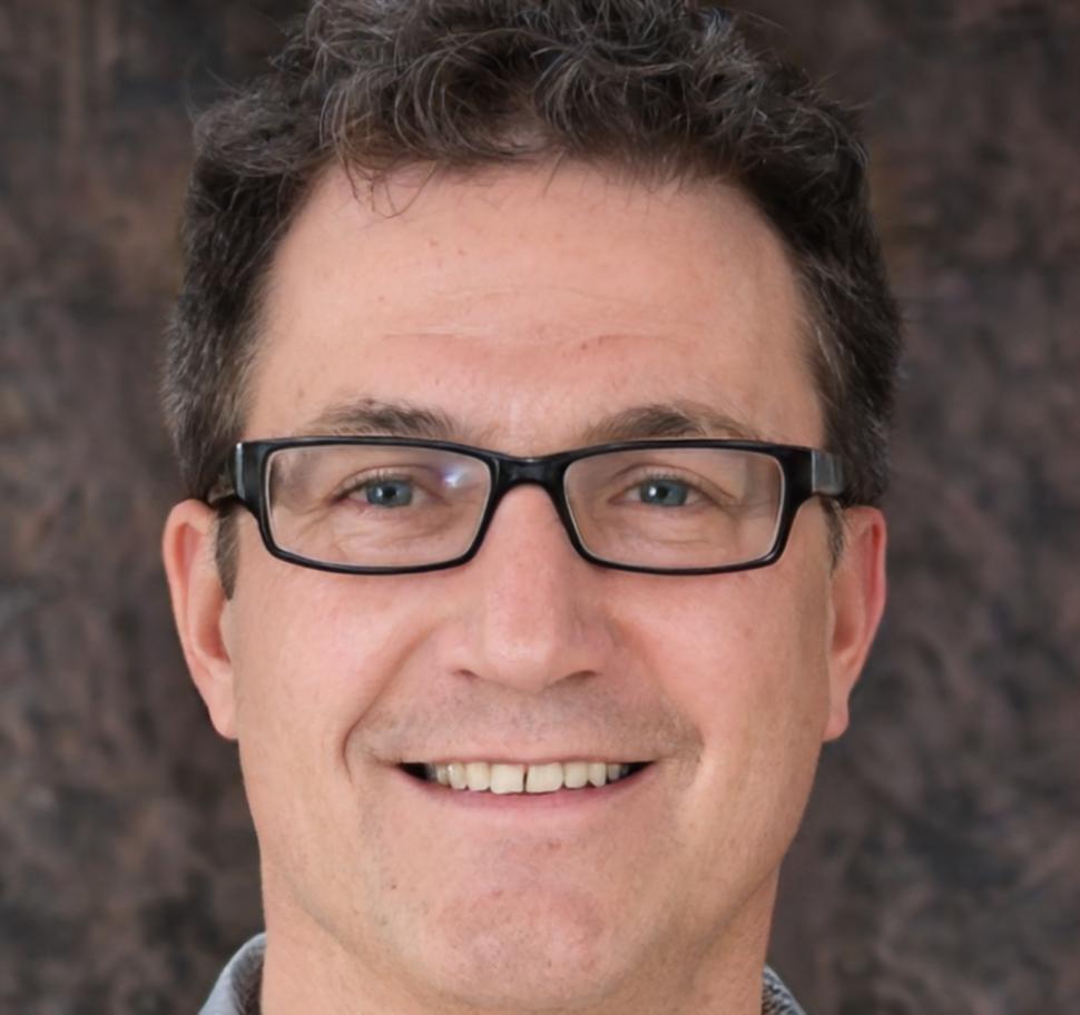 Fotografie Cezar Lungu, specialist în metode de evaluare financiară